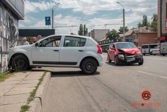     Renault   Chevrolet     